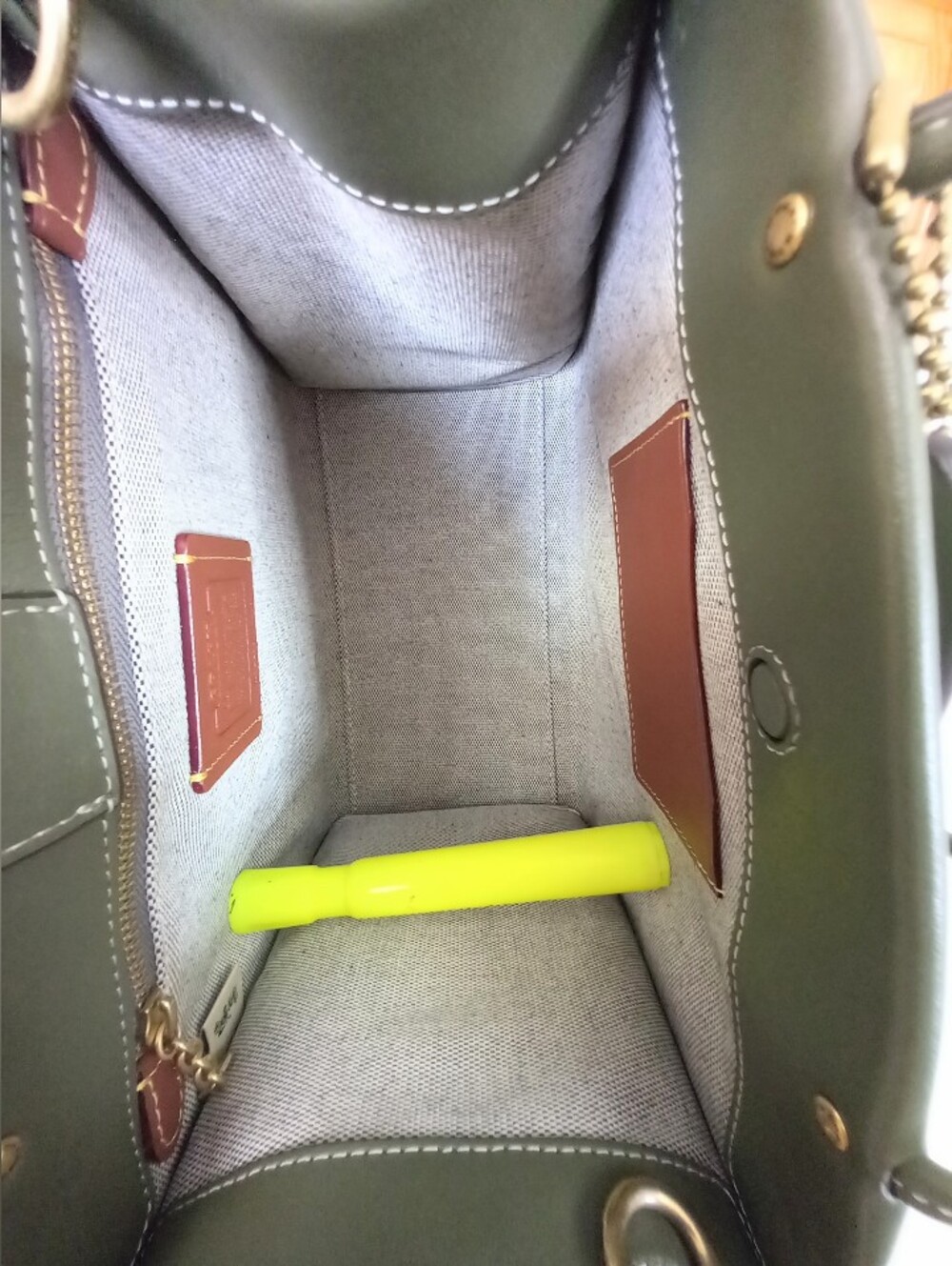 Coach Cashin Carry Tote 22, Double Kisslock, Green - Picture 14 of 15